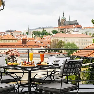 Four Seasons Czechy