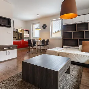  Apartmán Modern With 2 Bedrooms Česká republika